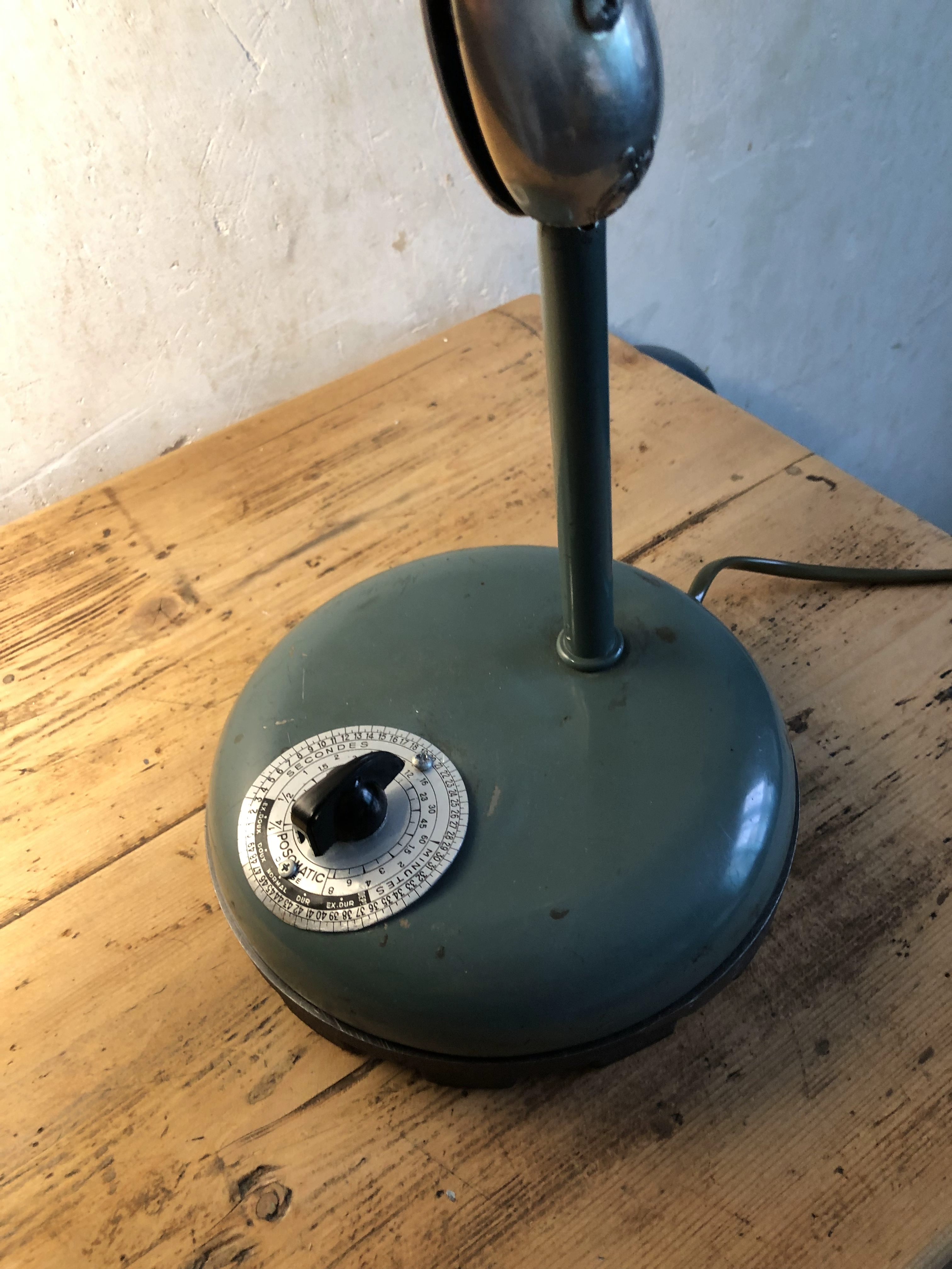 Socle de la lampe Claria avec son interrupteur rotatif